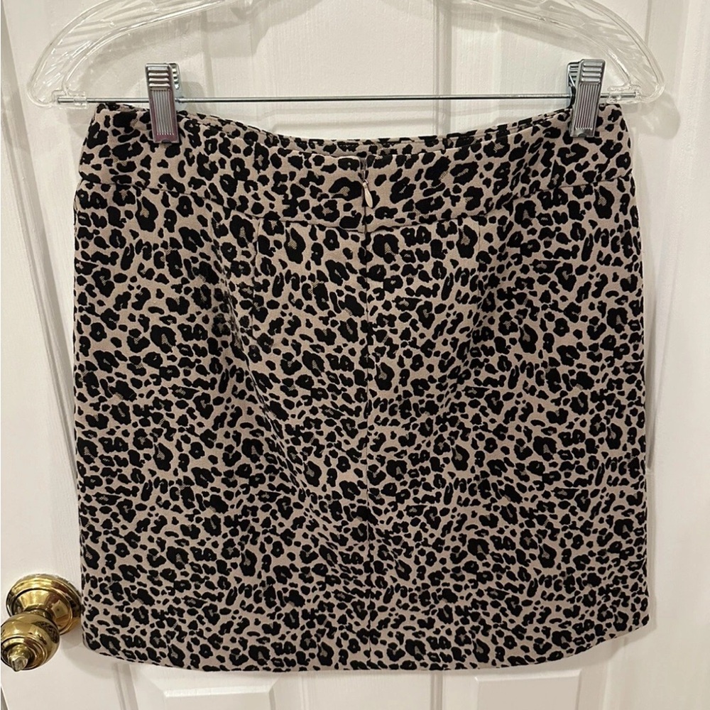LOFT Leopard Pencil Skirt Sz 4P - Picture 2 of 4